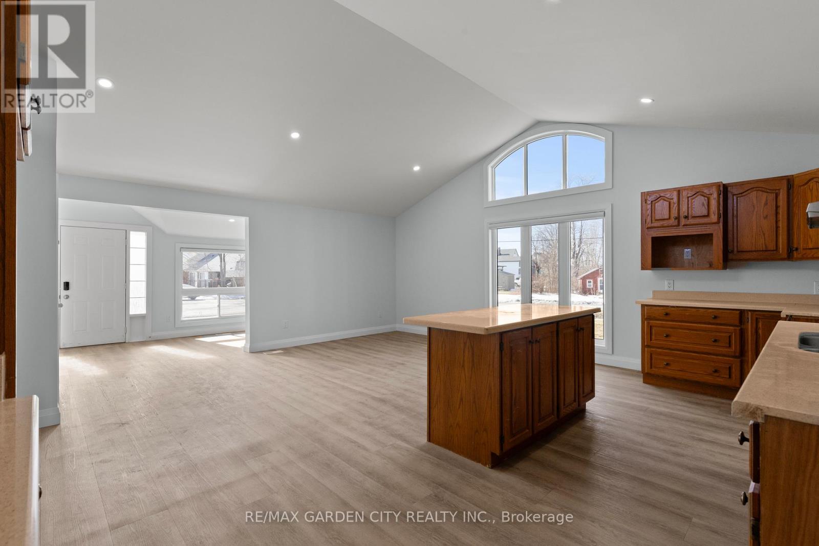 11582 Beach Road E, Wainfleet (Lakeshore), Ontario  L0S 1V0 - Photo 10 - X12870580