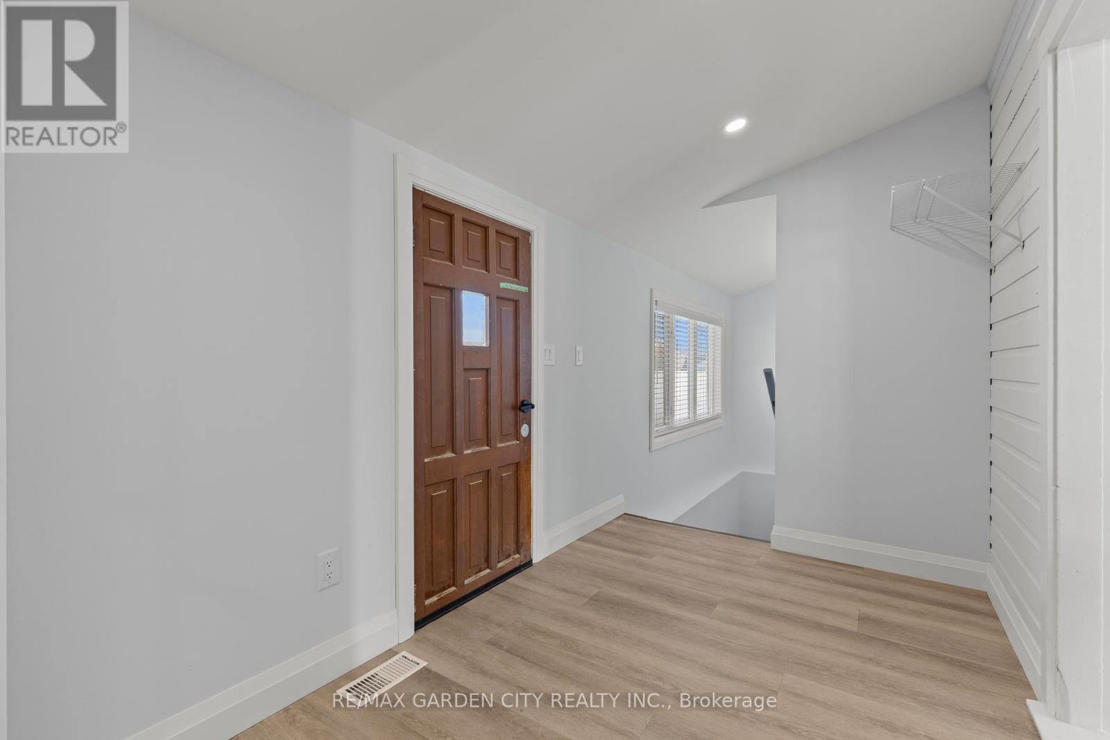 11582 Beach Road E, Wainfleet (Lakeshore), Ontario  L0S 1V0 - Photo 6 - X12870580