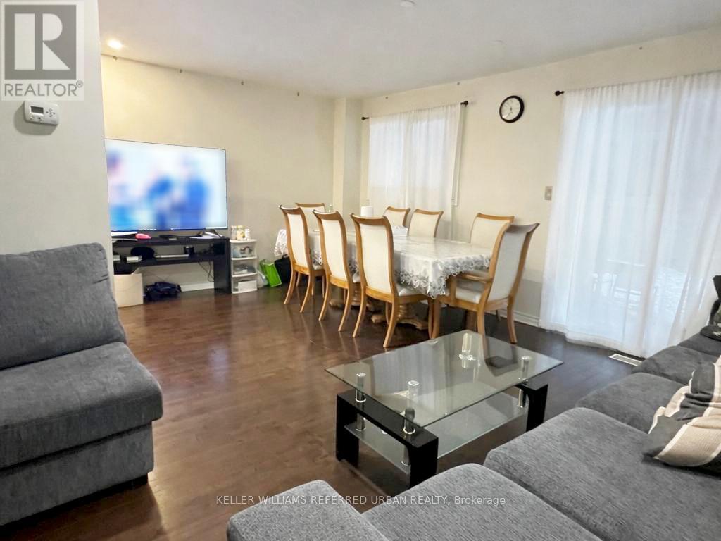 4 New Seabury Drive, Vaughan (Glen Shields), Ontario  L4K 2B8 - Photo 3 - N12870446