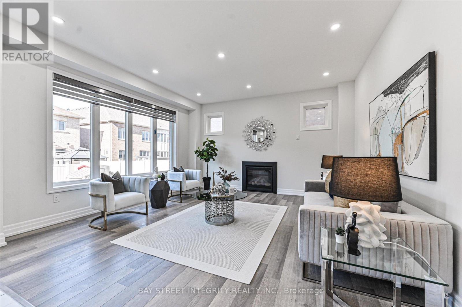 6 Red Rose Lane, East Gwillimbury (Holland Landing), Ontario  L9N 0V1 - Photo 21 - N12870546