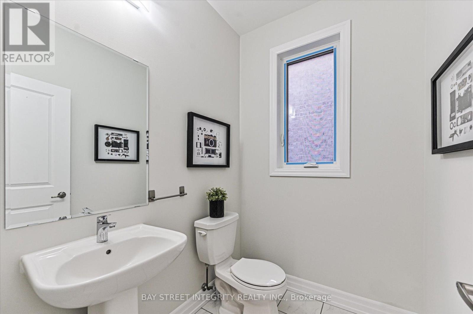 6 Red Rose Lane, East Gwillimbury (Holland Landing), Ontario  L9N 0V1 - Photo 26 - N12870546