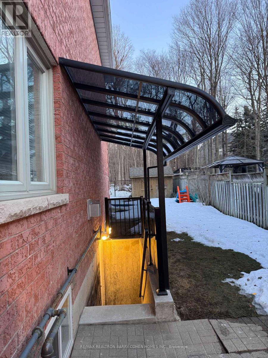 Basement - 493 Worth Boulevard, Vaughan (Beverley Glen), Ontario  L4J 8A9 - Photo 3 - N12870552