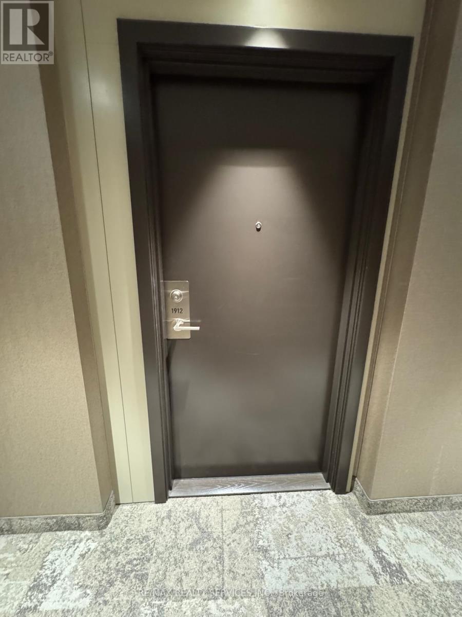 1912 - 38 Honeycrisp Crescent, Vaughan (Vaughan Corporate Centre), Ontario  L4K 0M8 - Photo 2 - N12870562