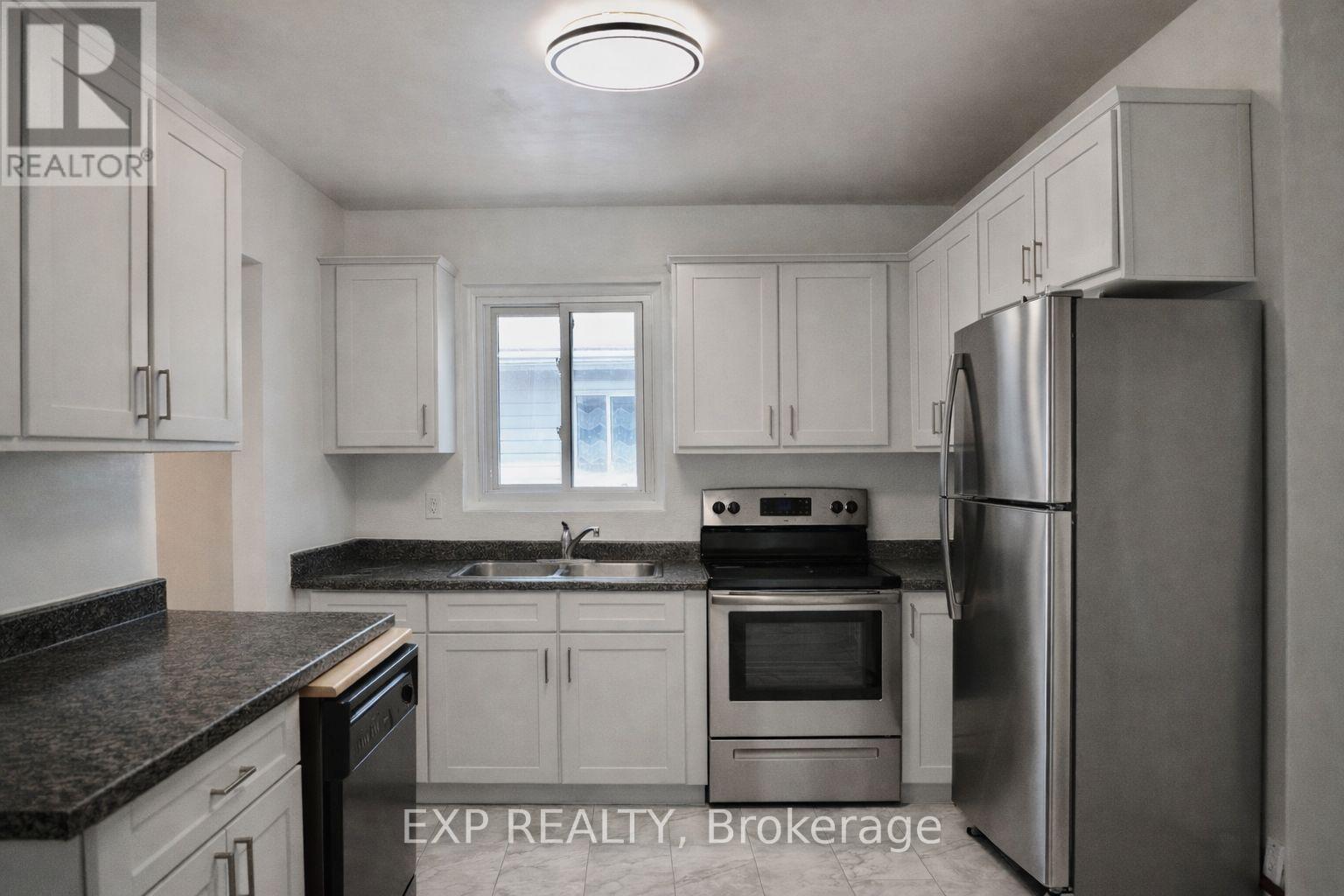 Upper - 12 King's Court, Orillia, Ontario  L3V 6S4 - Photo 2 - S12870668