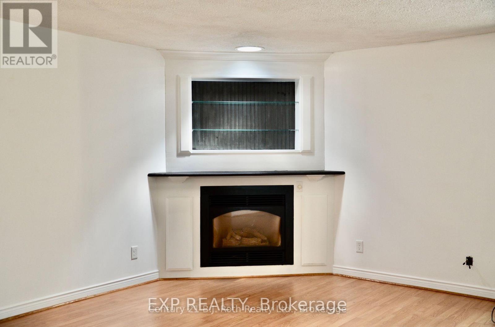 Upper - 12 King's Court, Orillia, Ontario  L3V 6S4 - Photo 9 - S12870668