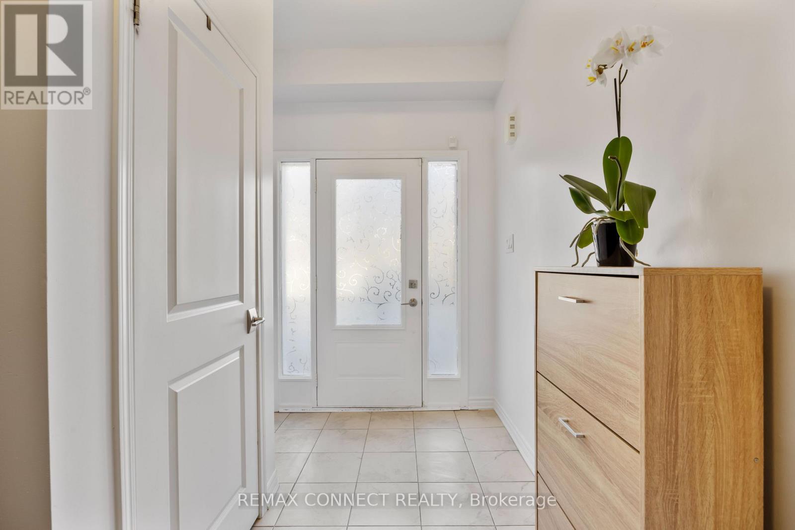 56 Heron Park Place, Toronto, Ontario  M1E 0B8 - Photo 3 - E12862242