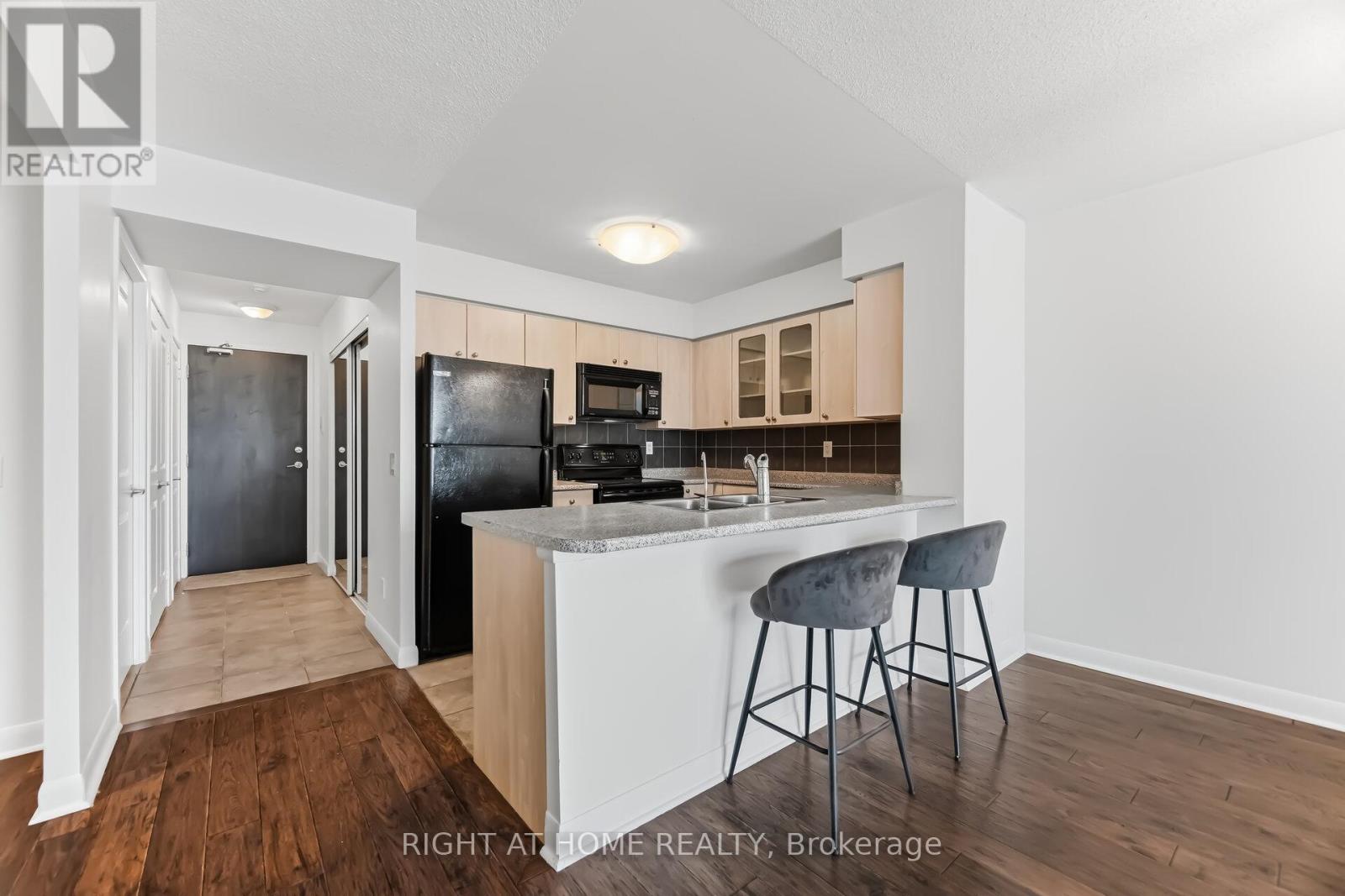 1901 - 235 Sherway Gardens, Toronto, Ontario  M9C 0A2 - Photo 14 - W12869174