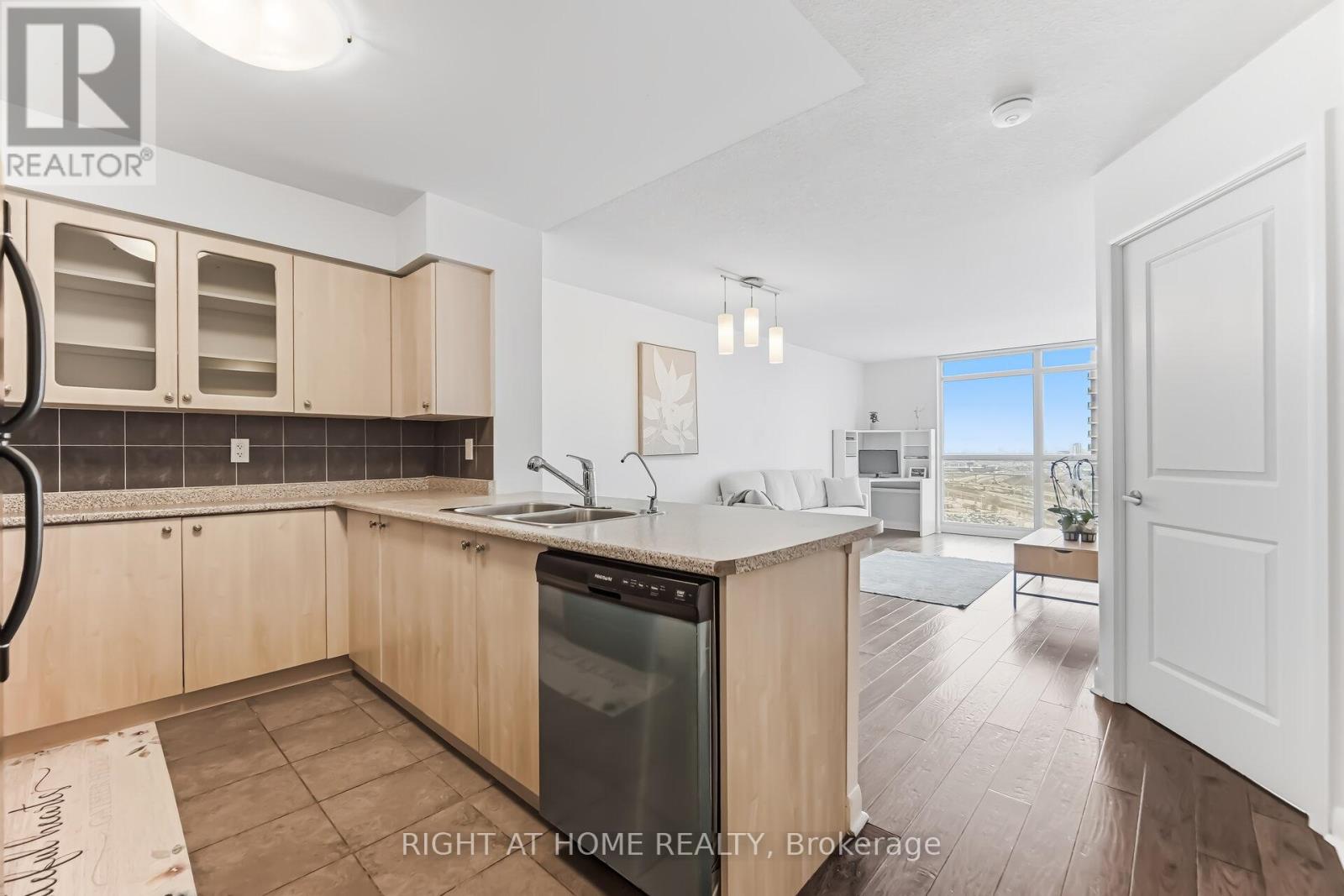 1901 - 235 Sherway Gardens, Toronto, Ontario  M9C 0A2 - Photo 13 - W12869174