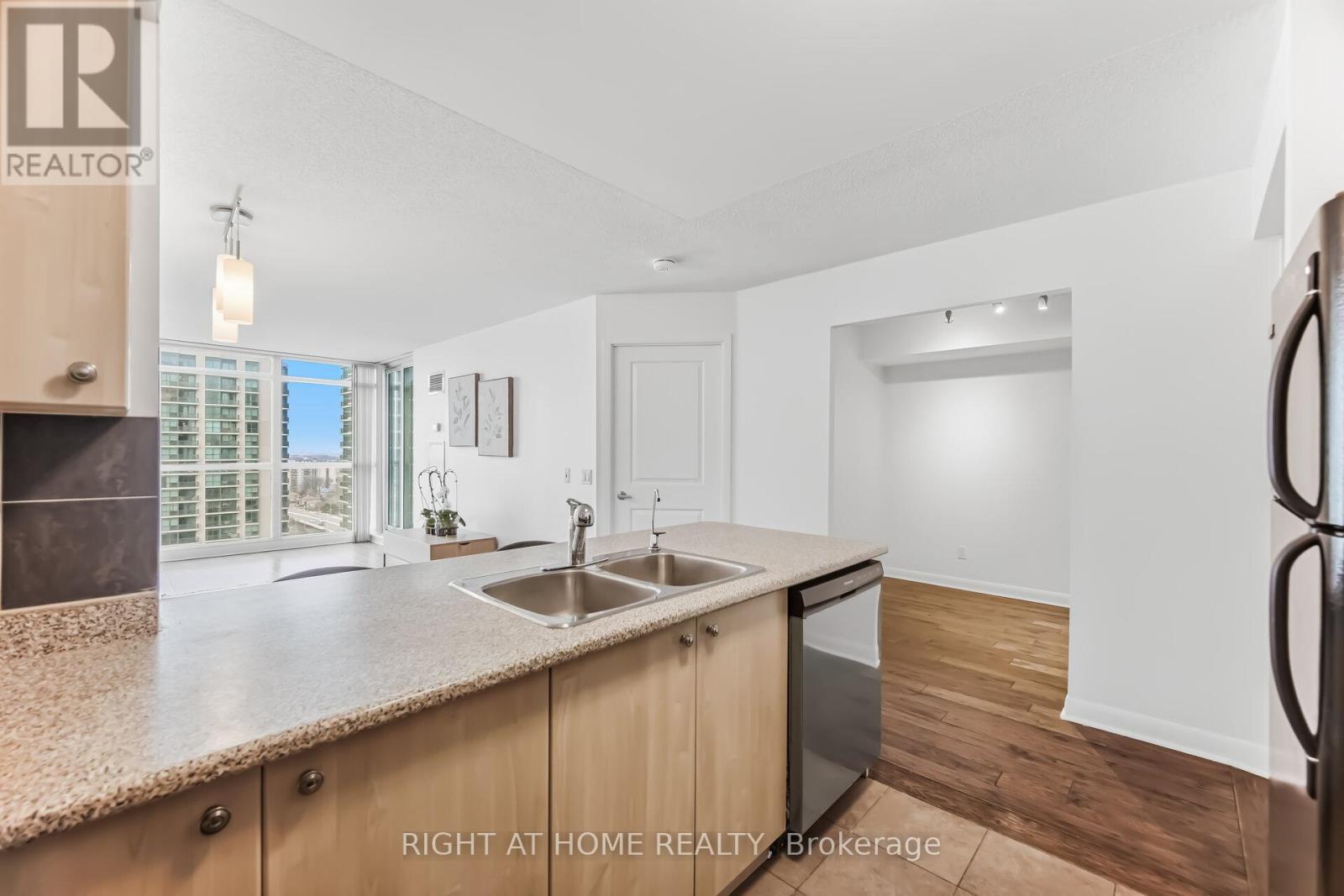 1901 - 235 Sherway Gardens, Toronto, Ontario  M9C 0A2 - Photo 17 - W12869174