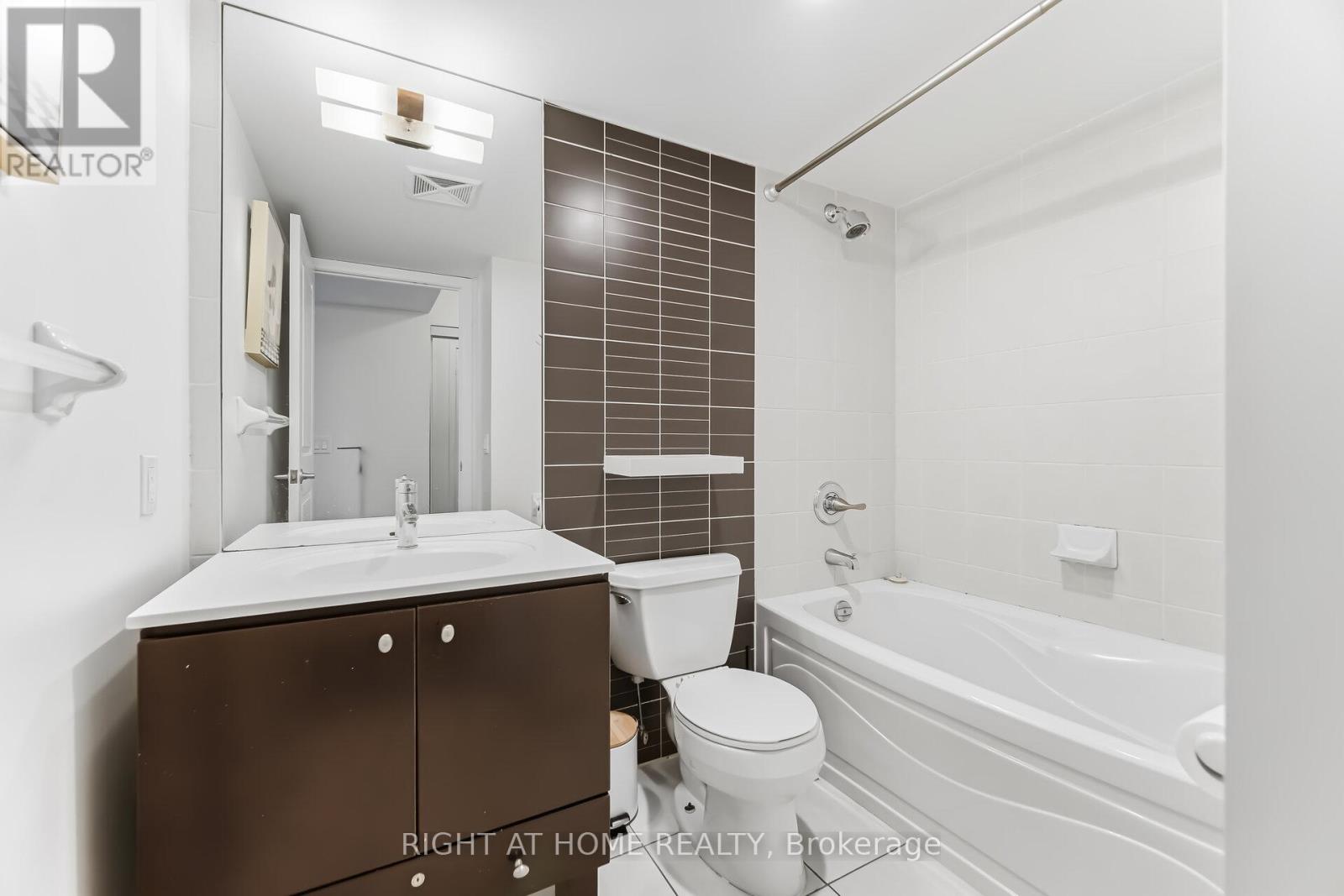 1901 - 235 Sherway Gardens, Toronto, Ontario  M9C 0A2 - Photo 34 - W12869174