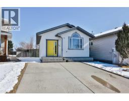 19 Heritage Lane W, Lethbridge, Alberta