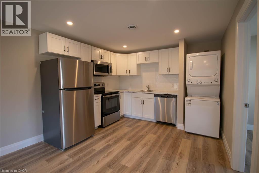 539 Woodlawn Road Unit# 3, Welland, Ontario  L3C 3K2 - Photo 4 - 40810053