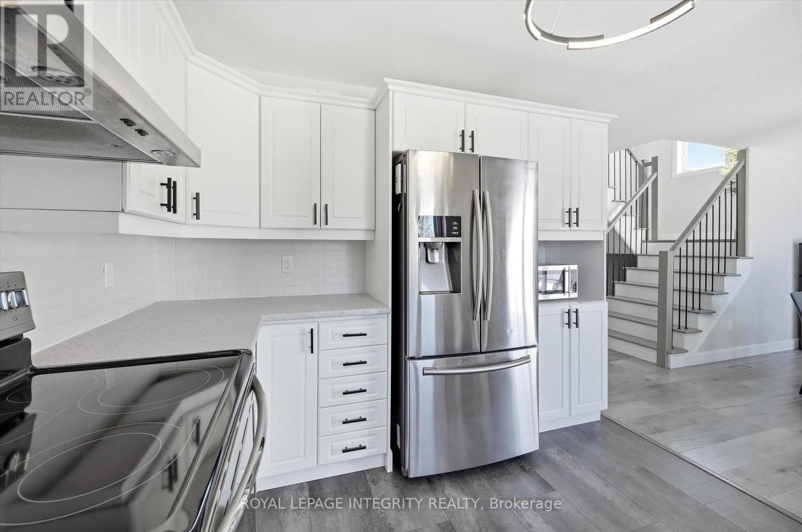 36 Frontenac Boulevard, Russell, Ontario  K0A 1W0 - Photo 17 - X12833104