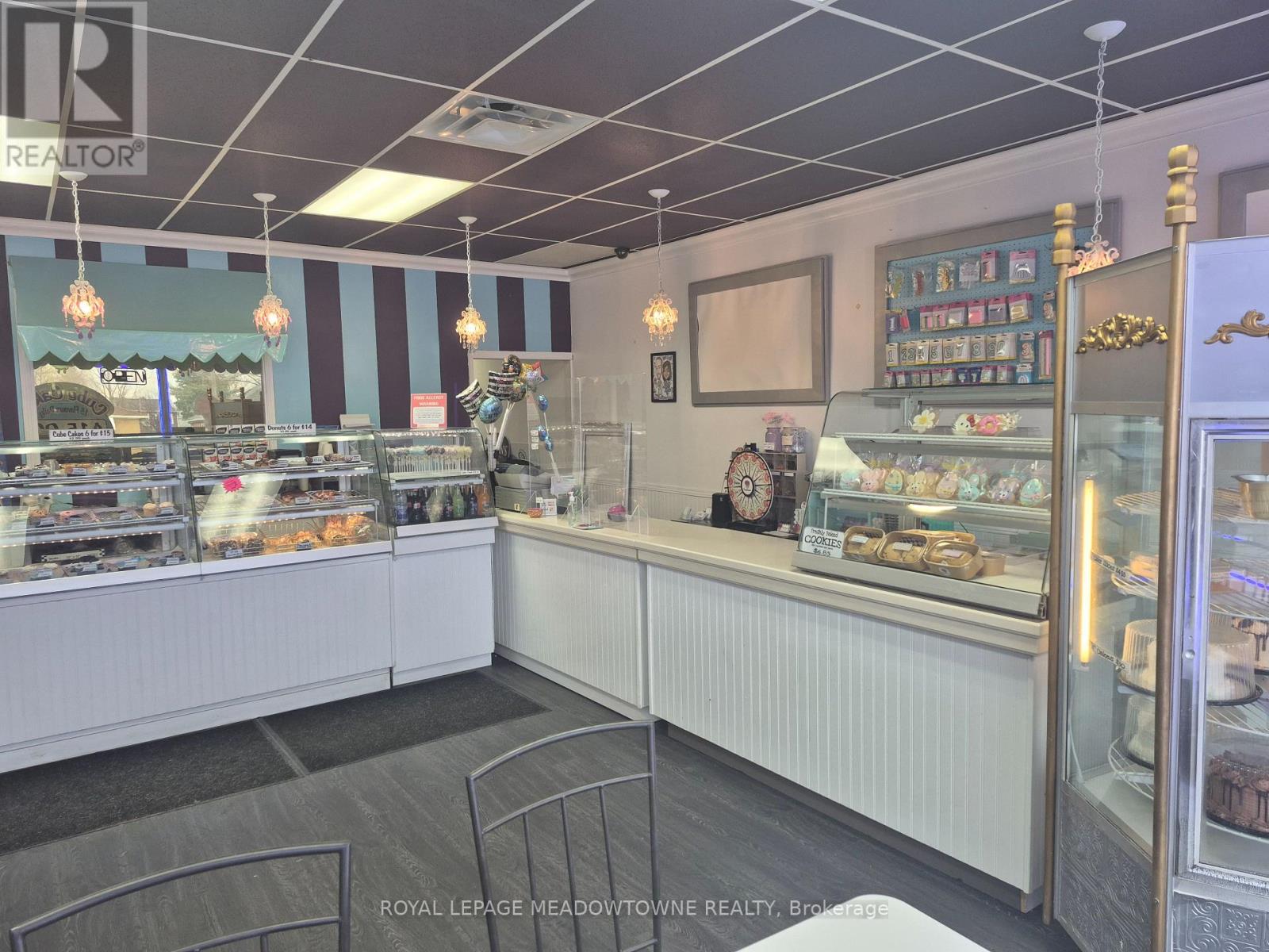 33 Mcmurchy Avenue N, Brampton, Ontario  L6X 1X4 - Photo 4 - W12870384