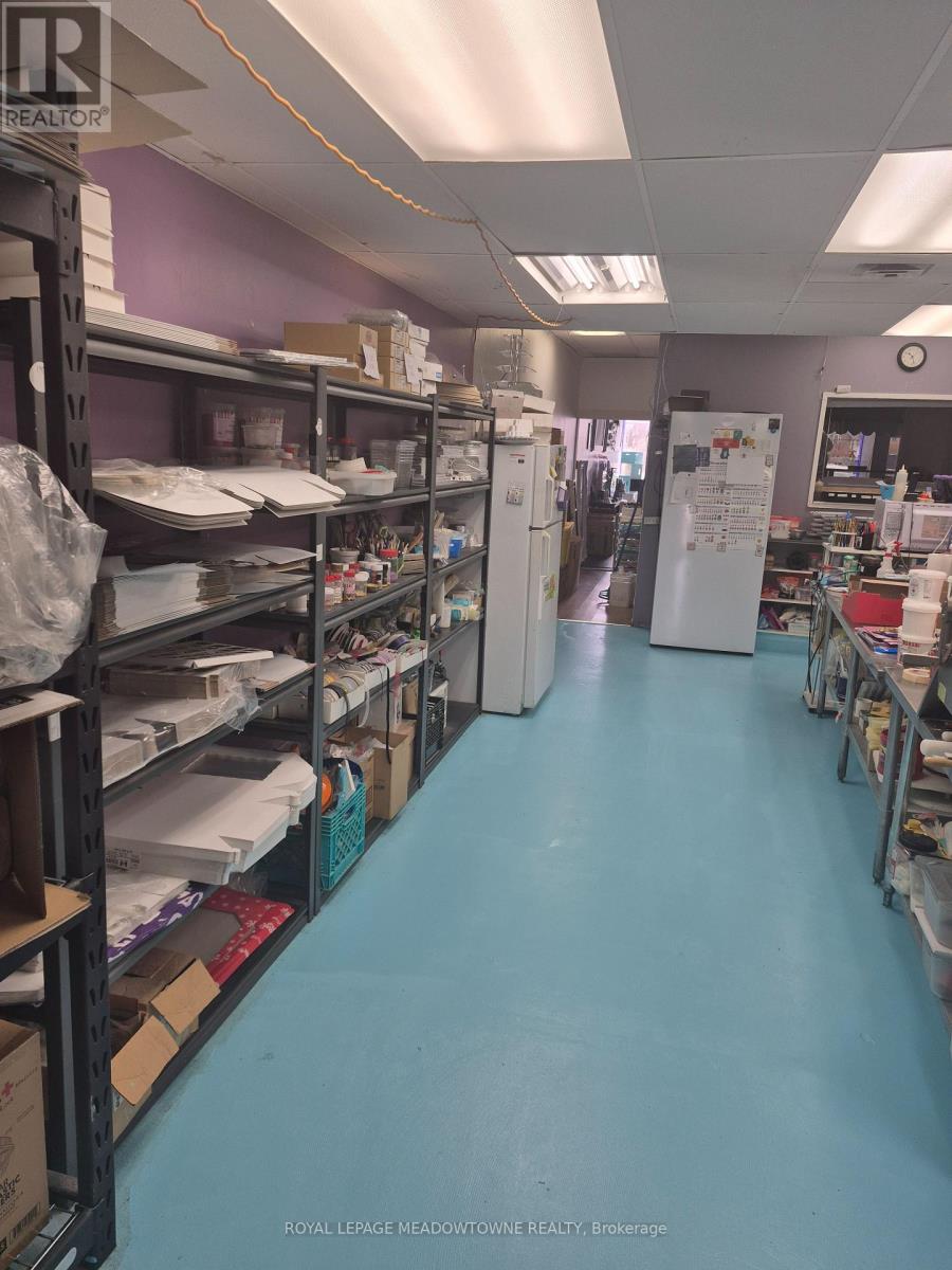 33 Mcmurchy Avenue N, Brampton, Ontario  L6X 1X4 - Photo 7 - W12870384