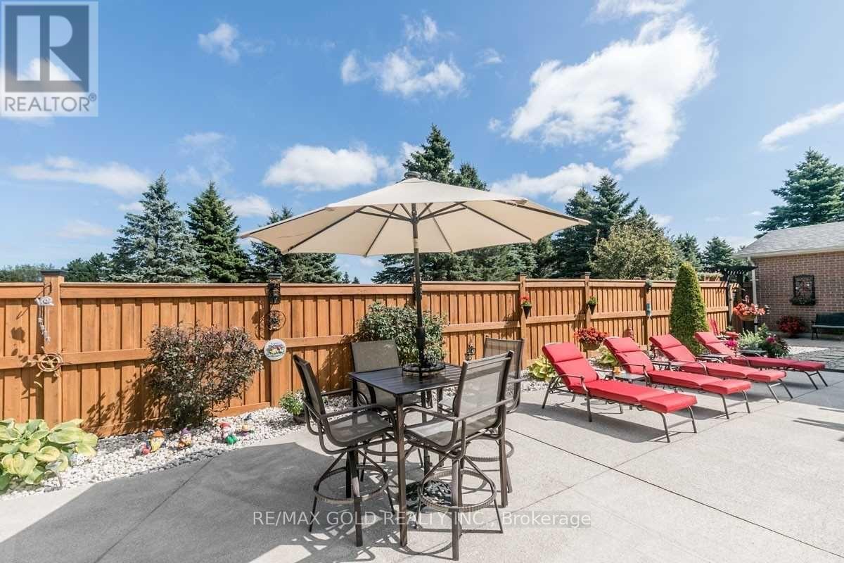 4 Glassford Court, Caledon, Ontario  L7K 0K7 - Photo 13 - W12870392