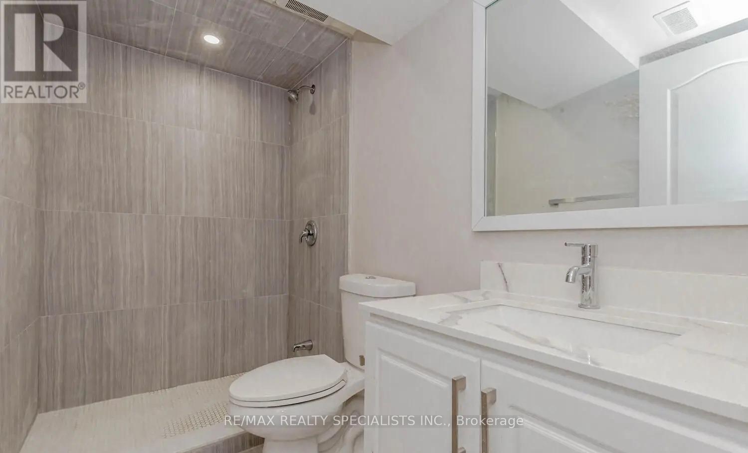39 Seaborn Road, Brampton, Ontario  L6V 2B8 - Photo 13 - W12870464