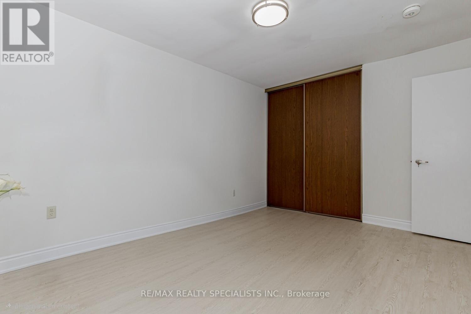 39 Seaborn Road, Brampton, Ontario  L6V 2B8 - Photo 6 - W12870464