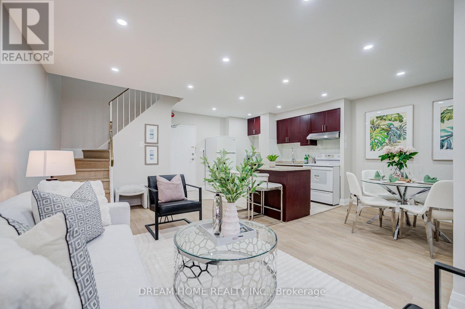 163 - 1395 Williamsport Drive, Mississauga (Applewood), Ontario  L4X 2T4 - Photo 11 - W12870596