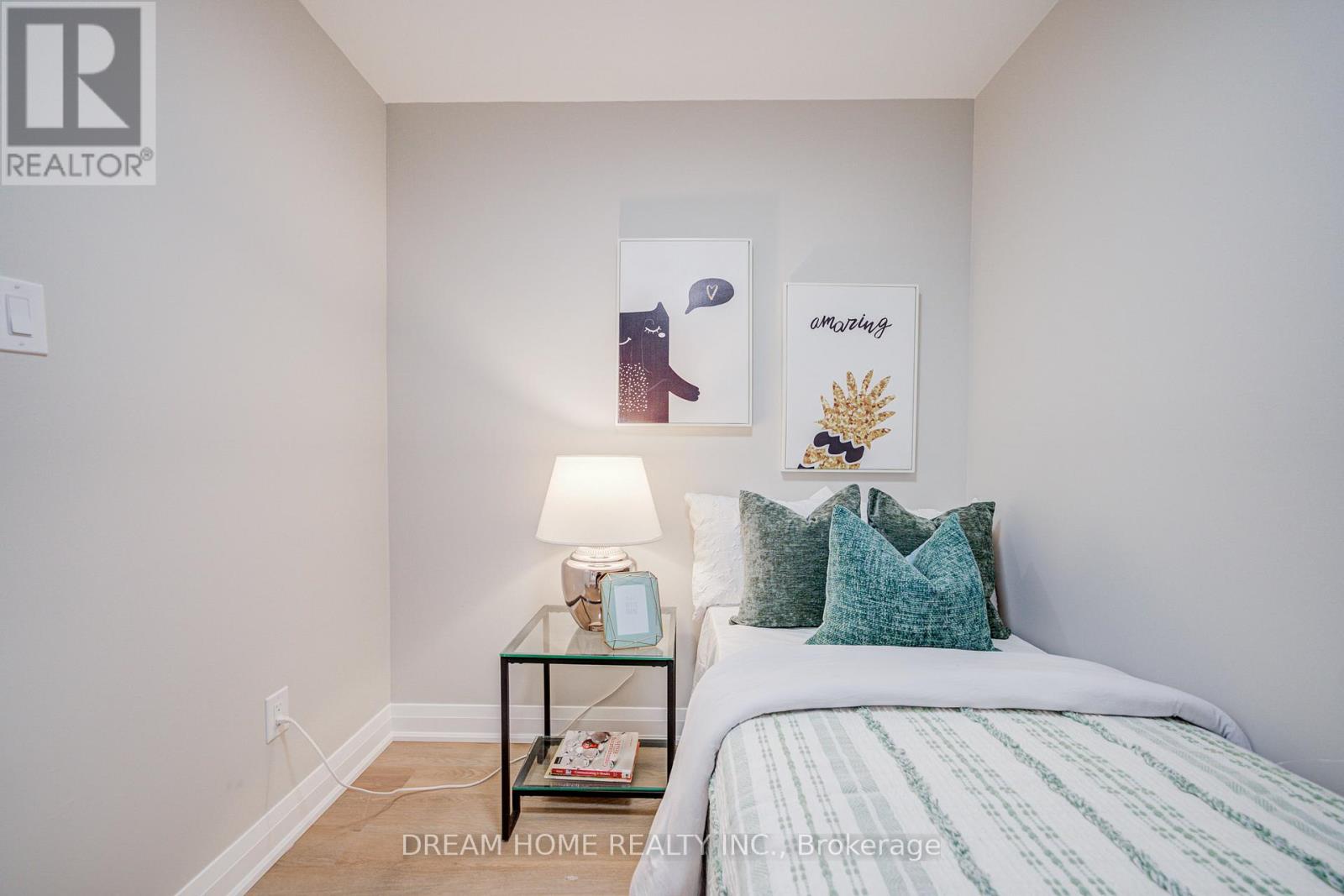 163 - 1395 Williamsport Drive, Mississauga (Applewood), Ontario  L4X 2T4 - Photo 22 - W12870596