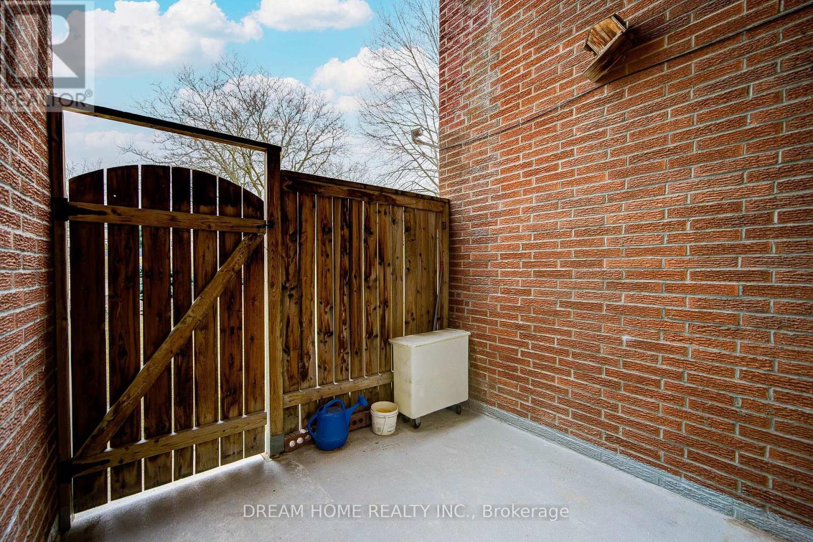 163 - 1395 Williamsport Drive, Mississauga (Applewood), Ontario  L4X 2T4 - Photo 26 - W12870596