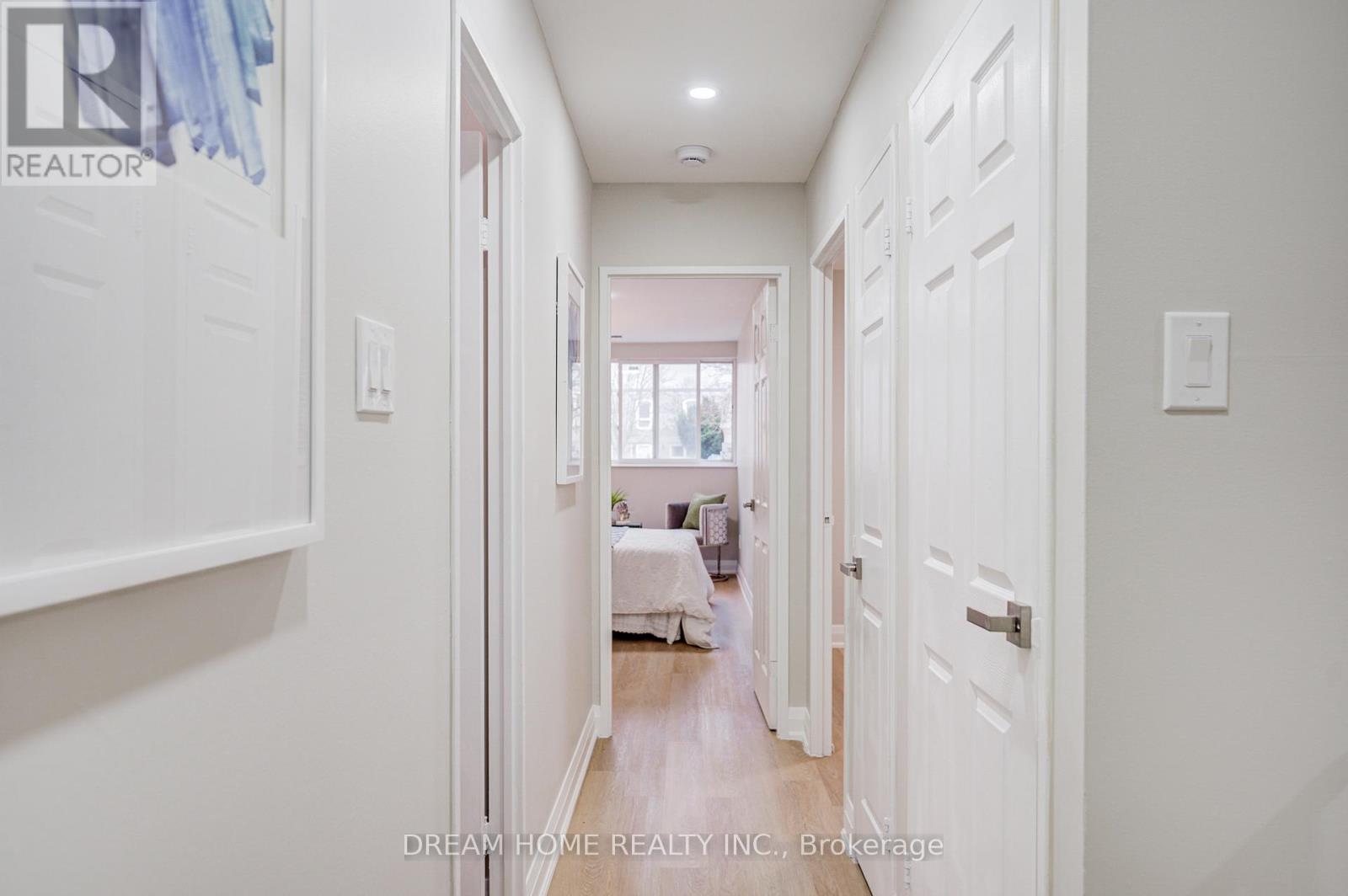 163 - 1395 Williamsport Drive, Mississauga (Applewood), Ontario  L4X 2T4 - Photo 31 - W12870596