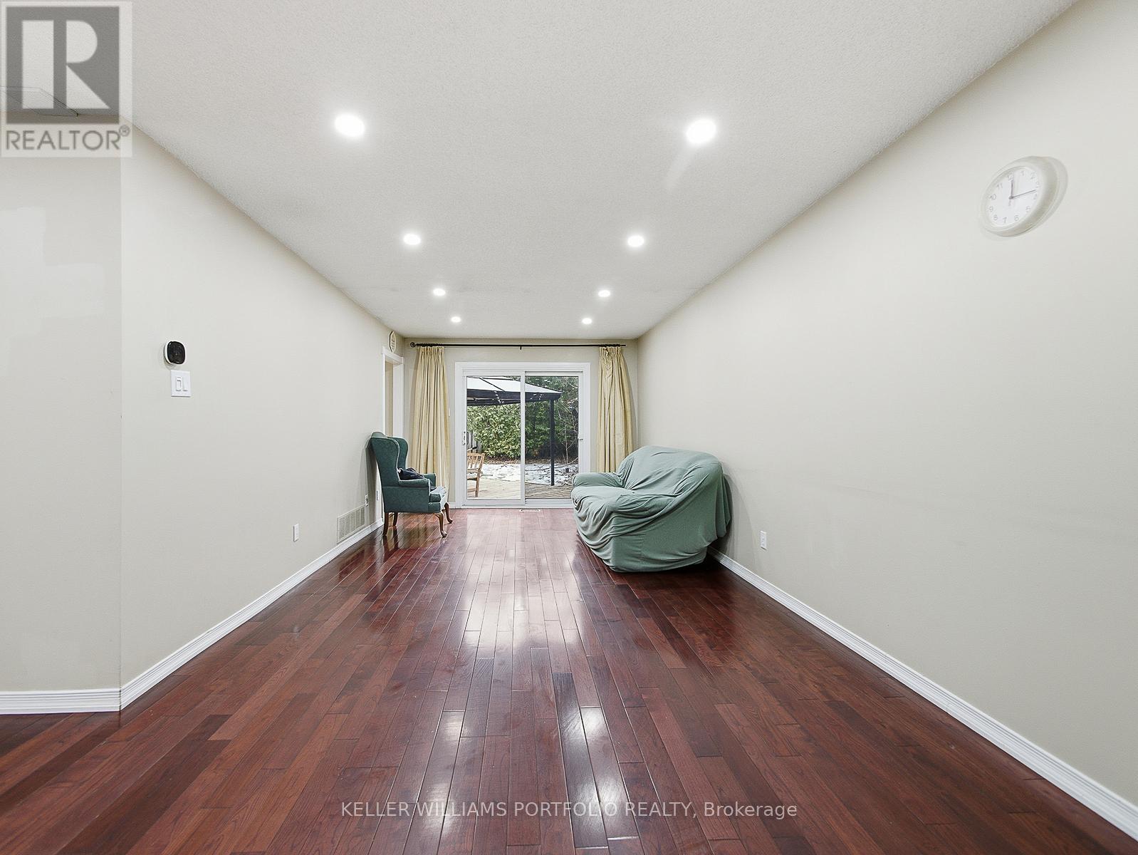 Upper - 3067 Ilomar Court, Mississauga (Meadowvale), Ontario  L5N 5B5 - Photo 12 - W12870614