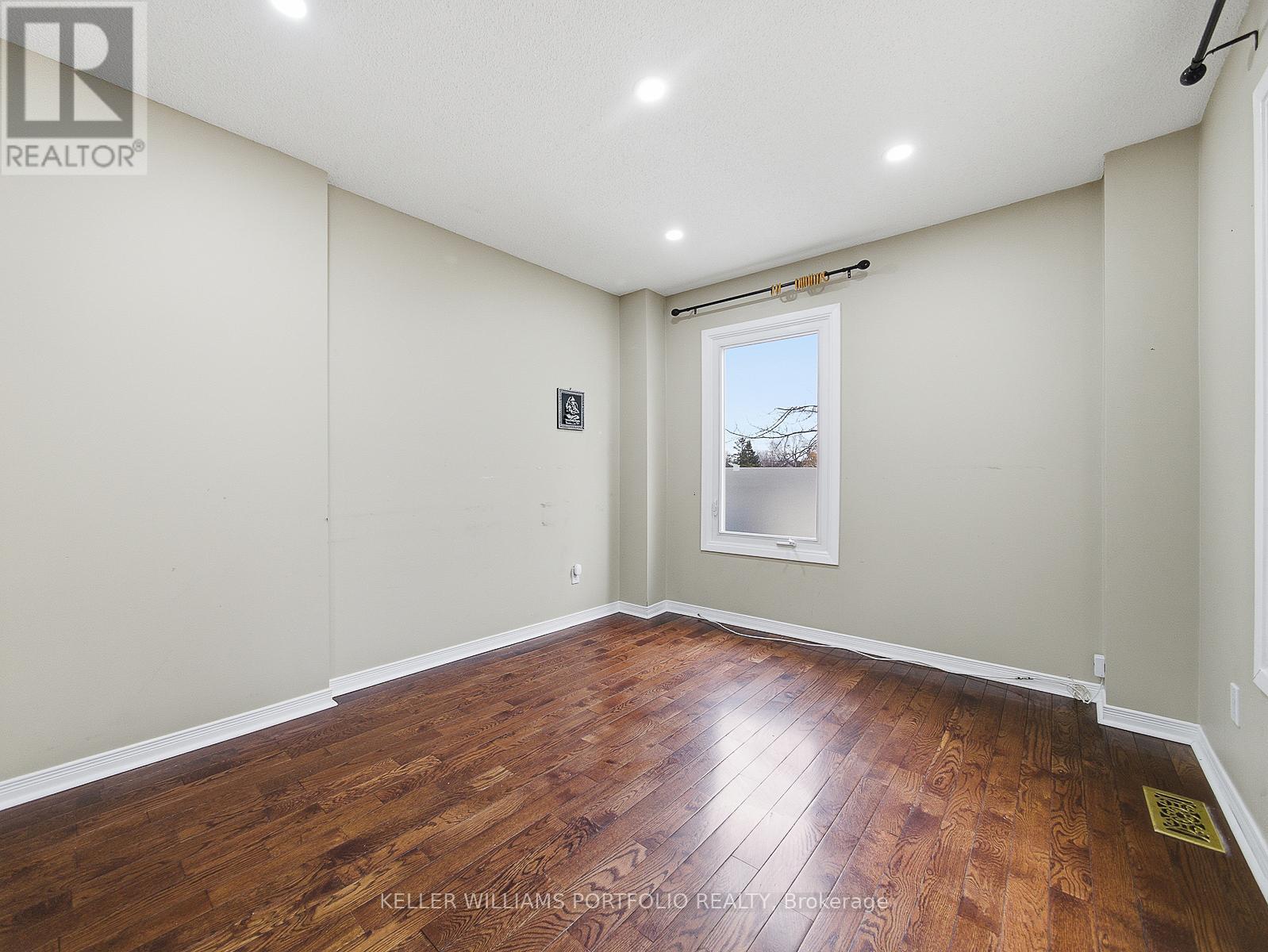 Upper - 3067 Ilomar Court, Mississauga (Meadowvale), Ontario  L5N 5B5 - Photo 7 - W12870614