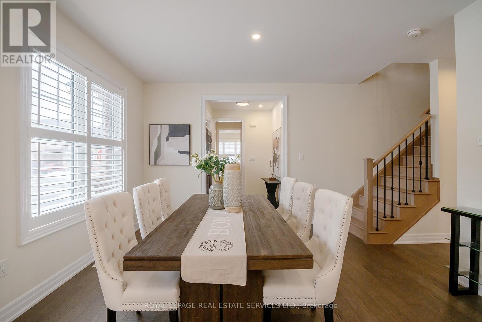 3209 Daisy Way, Oakville (Go Glenorchy), Ontario  L6M 1L4 - Photo 6 - W12870688