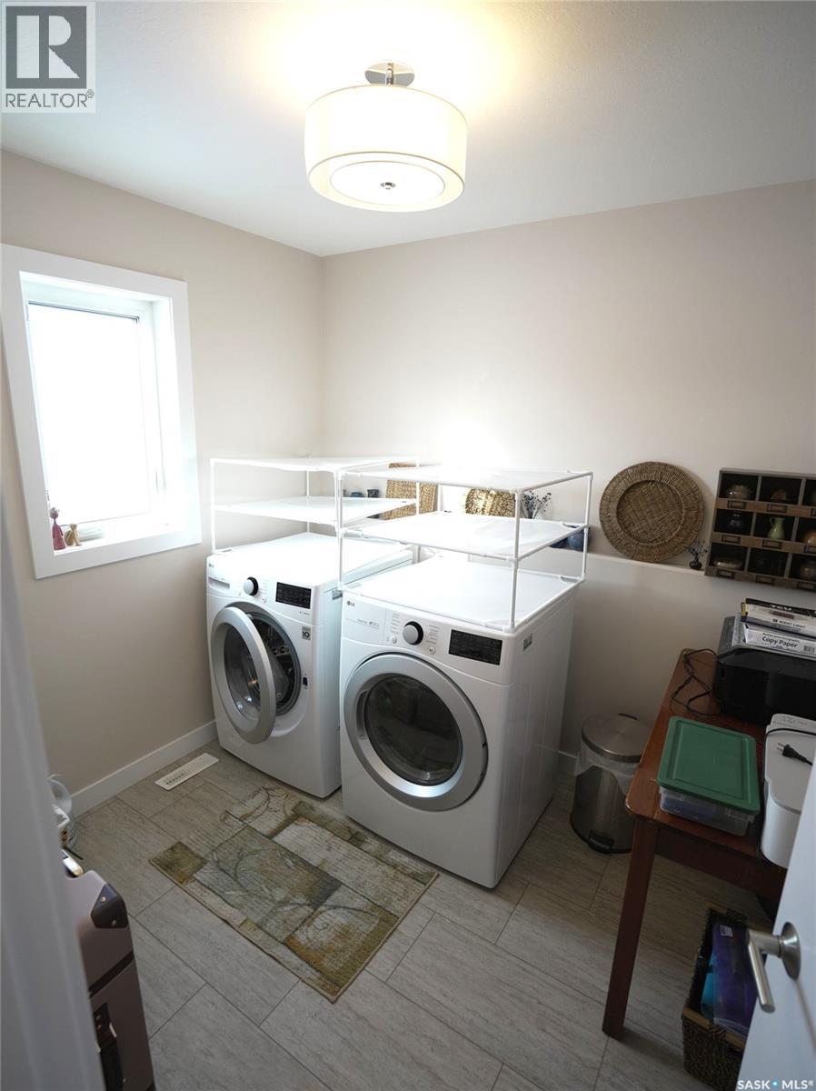 112 Norman Avenue, Aberdeen, Saskatchewan  S0K 0A0 - Photo 24 - SK030017