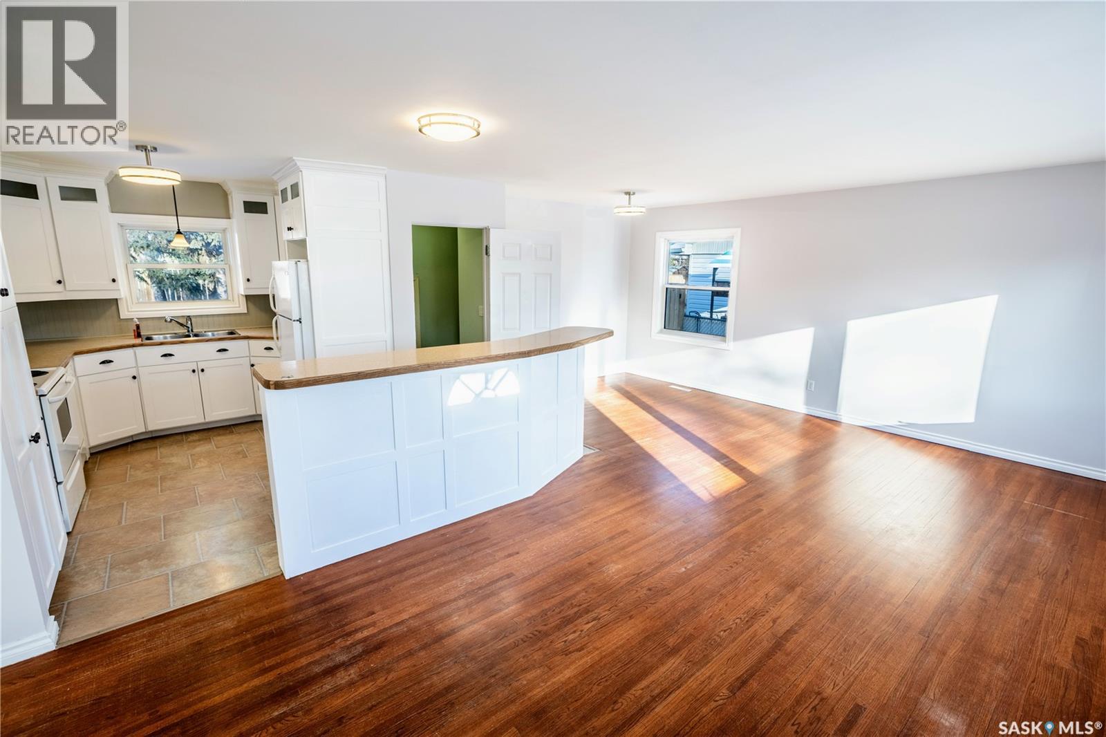 1138 Bogue Avenue, Moose Jaw, Saskatchewan  S6H 4M5 - Photo 2 - SK029970