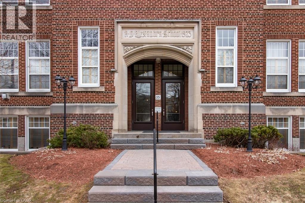 35 ALEXANDRA Avenue Unit# 103, Waterloo, Ontario