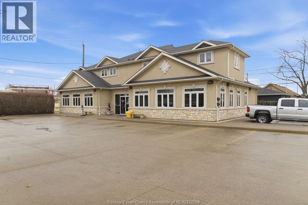 MLS# 26005094: 832 LAUZON ROAD, Windsor, Canada