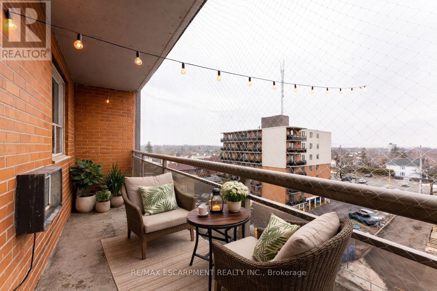 607 - 30 SUMMIT AVENUE, Hamilton, Ontario