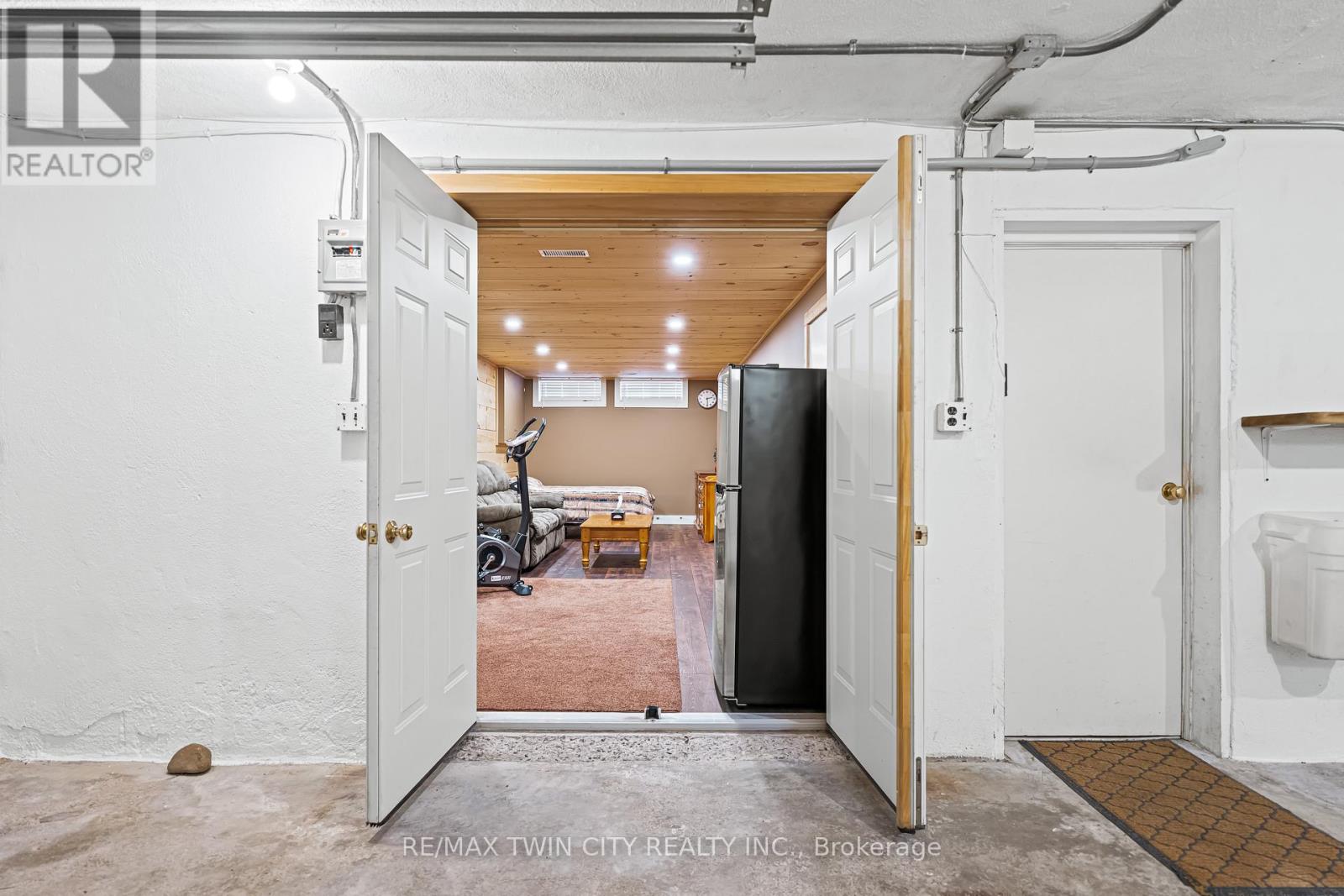 1297 Queens Bush Road, Wellesley, Ontario  N0B 2T0 - Photo 29 - X12870470