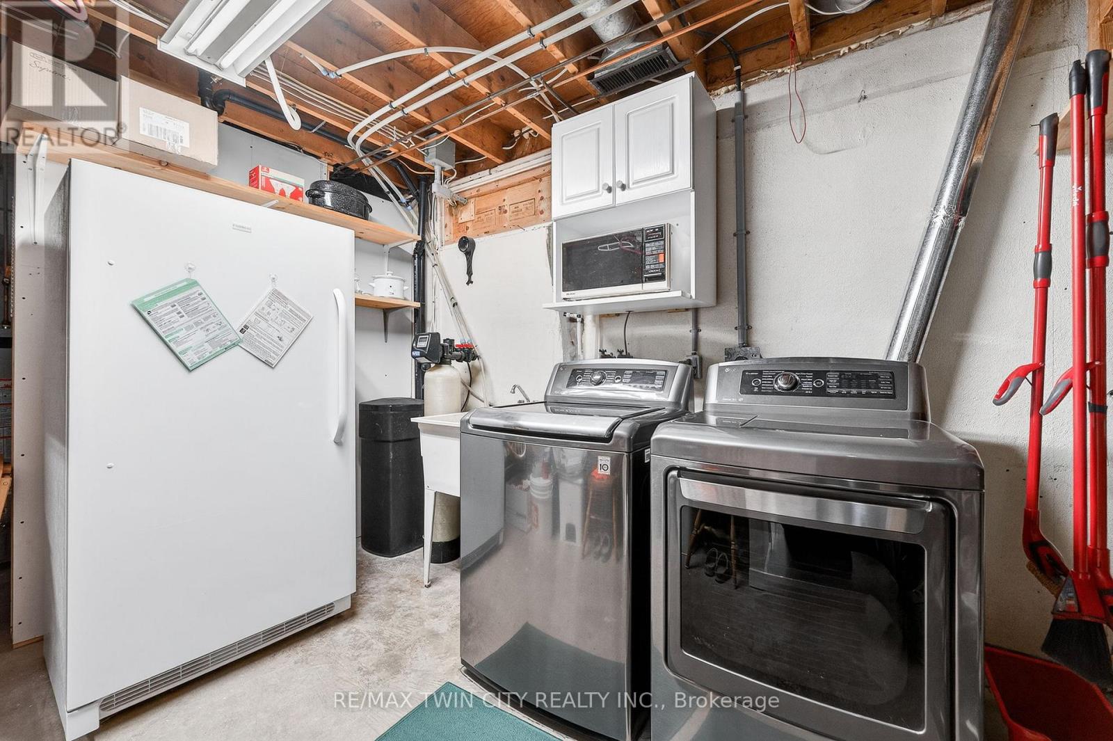 1297 Queens Bush Road, Wellesley, Ontario  N0B 2T0 - Photo 32 - X12870470