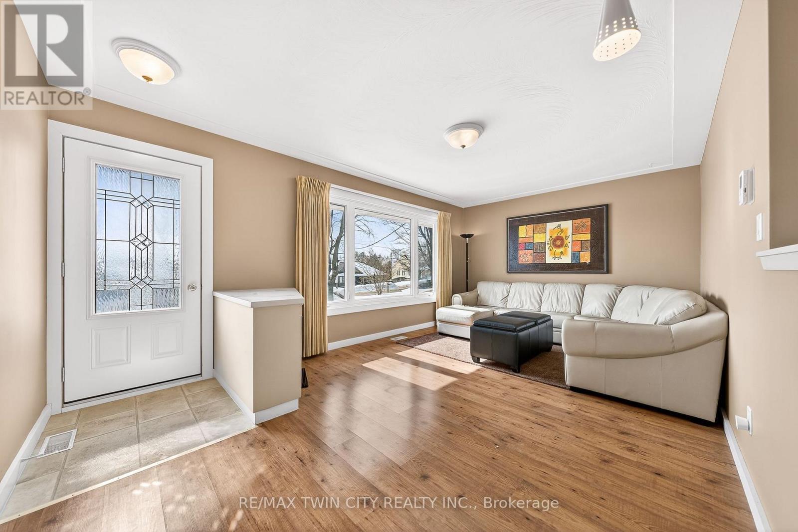 1297 Queens Bush Road, Wellesley, Ontario  N0B 2T0 - Photo 6 - X12870470