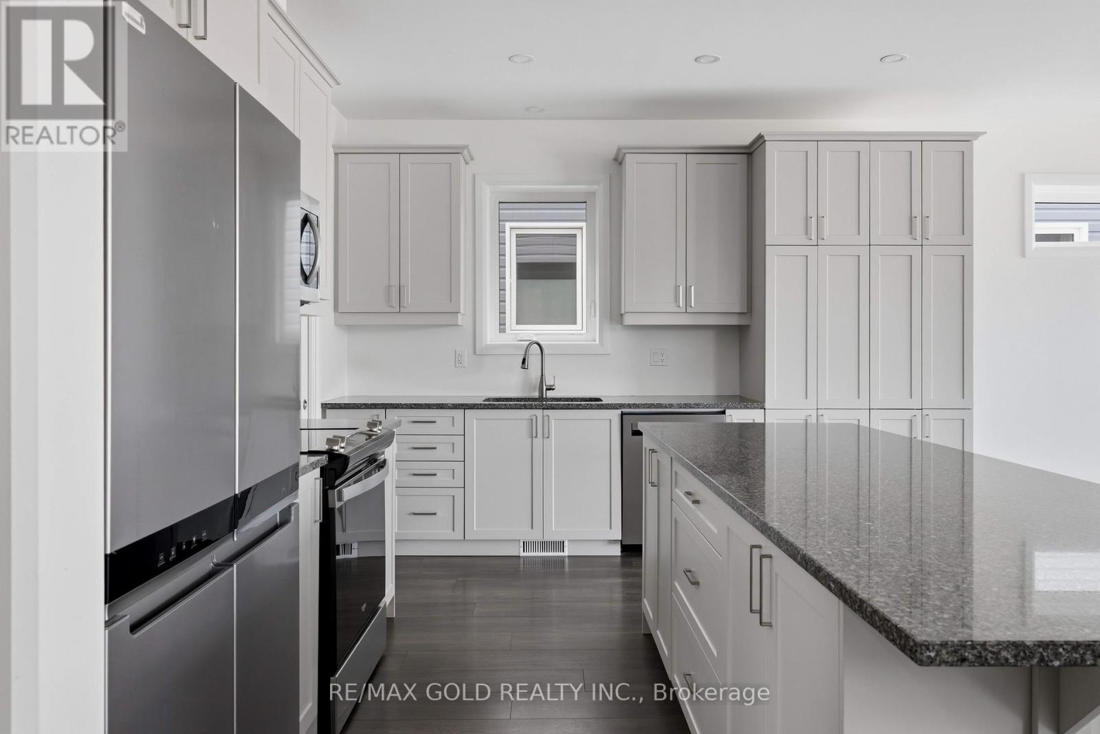 33 Walden Pond Drive, Loyalist (Amherstview), Ontario  K7N 0E7 - Photo 16 - X12870510