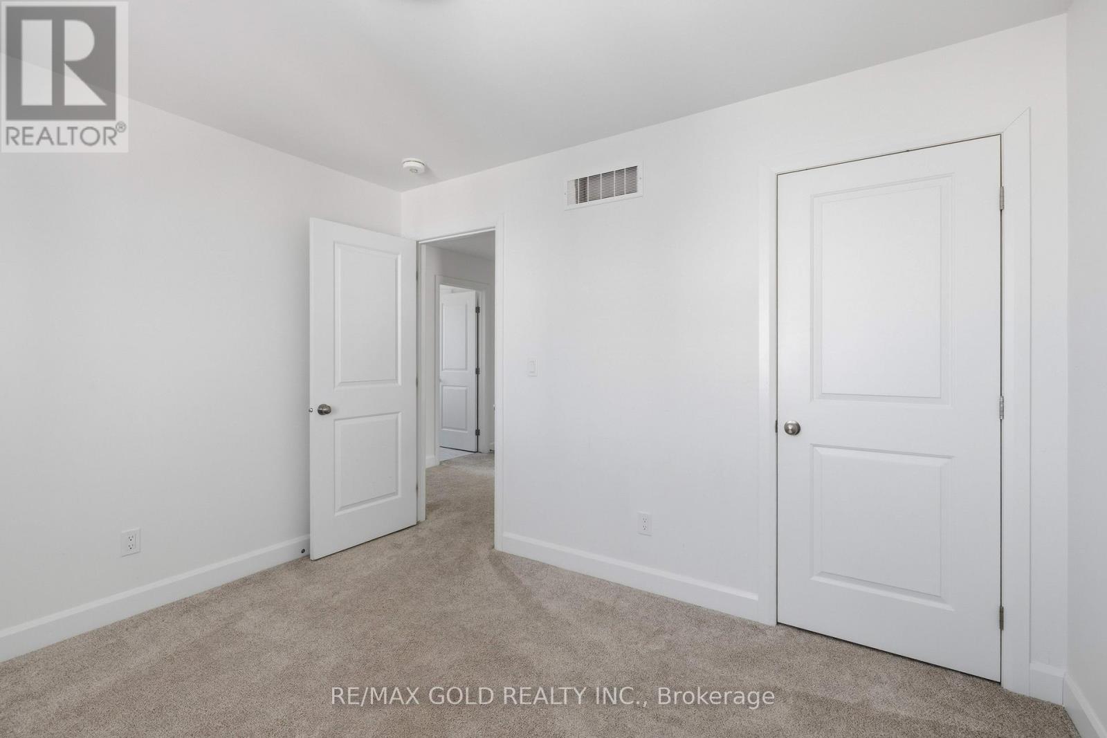 33 Walden Pond Drive, Loyalist (Amherstview), Ontario  K7N 0E7 - Photo 31 - X12870510