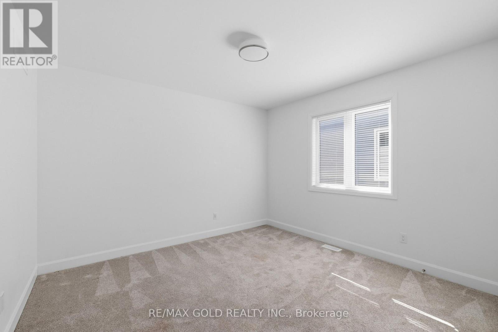 33 Walden Pond Drive, Loyalist (Amherstview), Ontario  K7N 0E7 - Photo 32 - X12870510