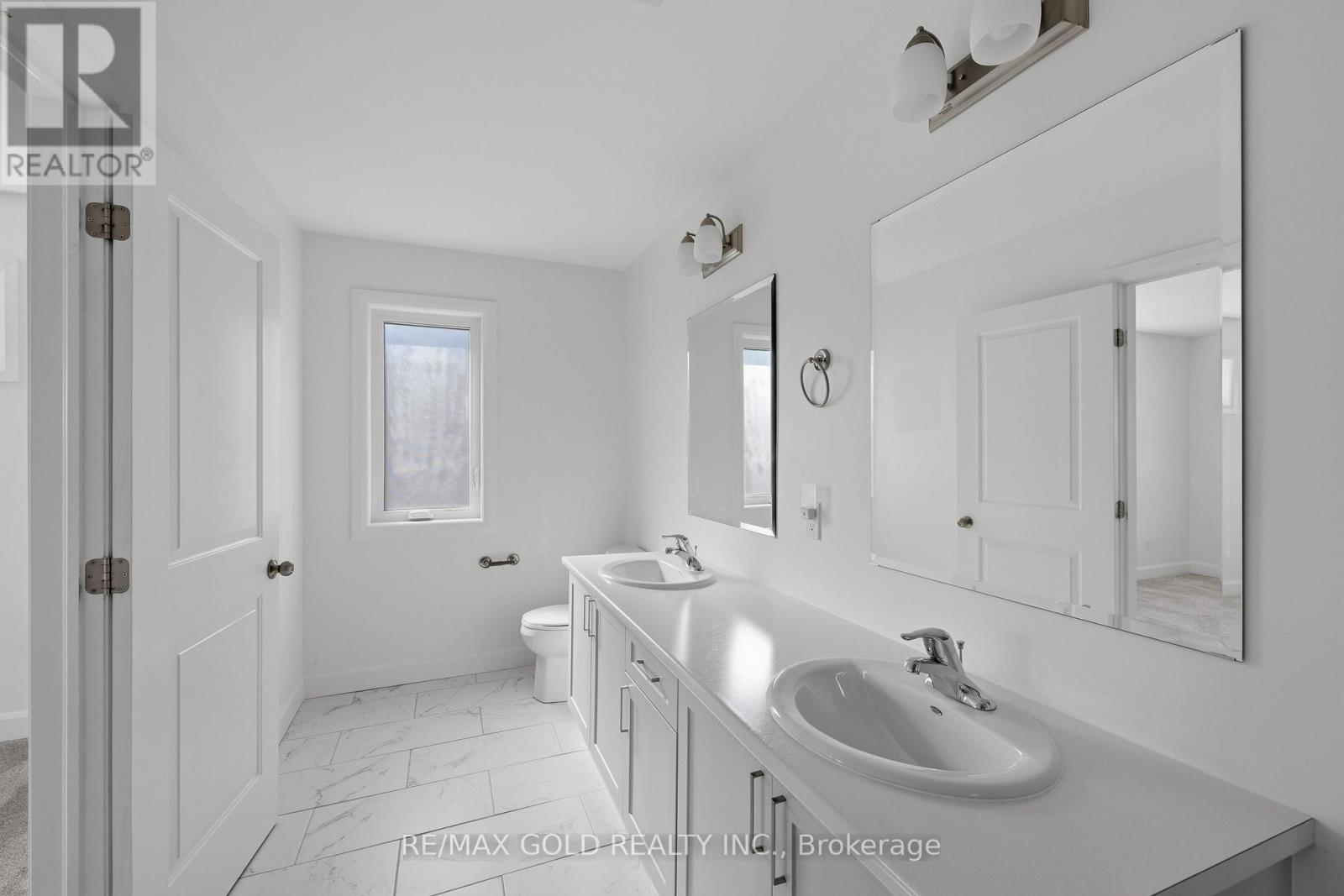 33 Walden Pond Drive, Loyalist (Amherstview), Ontario  K7N 0E7 - Photo 37 - X12870510