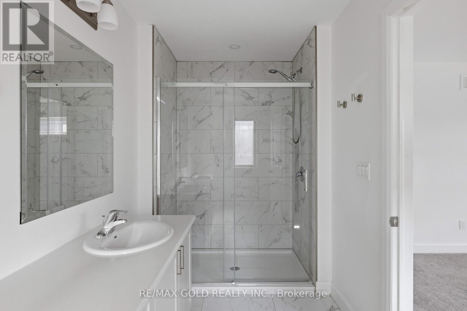 33 Walden Pond Drive, Loyalist (Amherstview), Ontario  K7N 0E7 - Photo 38 - X12870510