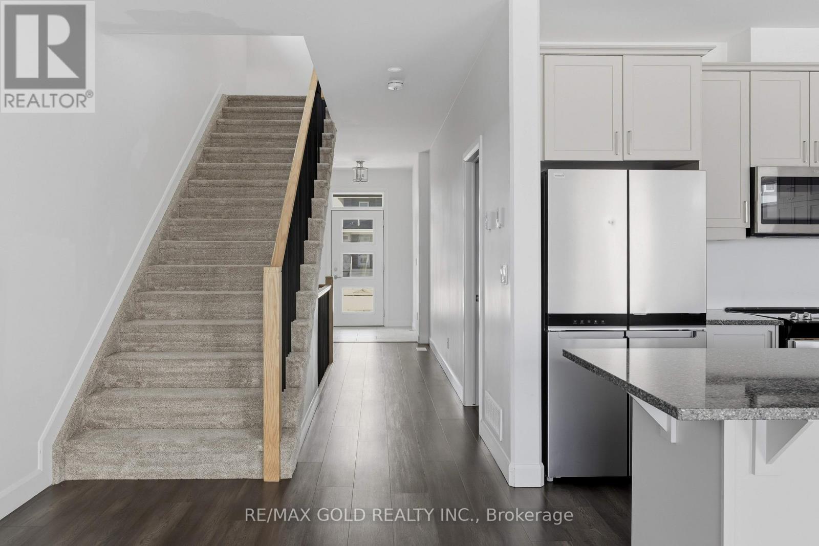 33 Walden Pond Drive, Loyalist (Amherstview), Ontario  K7N 0E7 - Photo 5 - X12870510