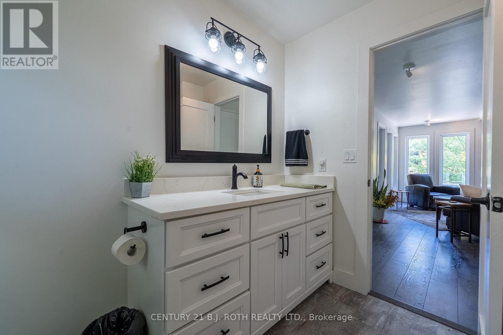 8101 Kings River Road, Ramara, Ontario  L0K 2B0 - Photo 16 - S12677860