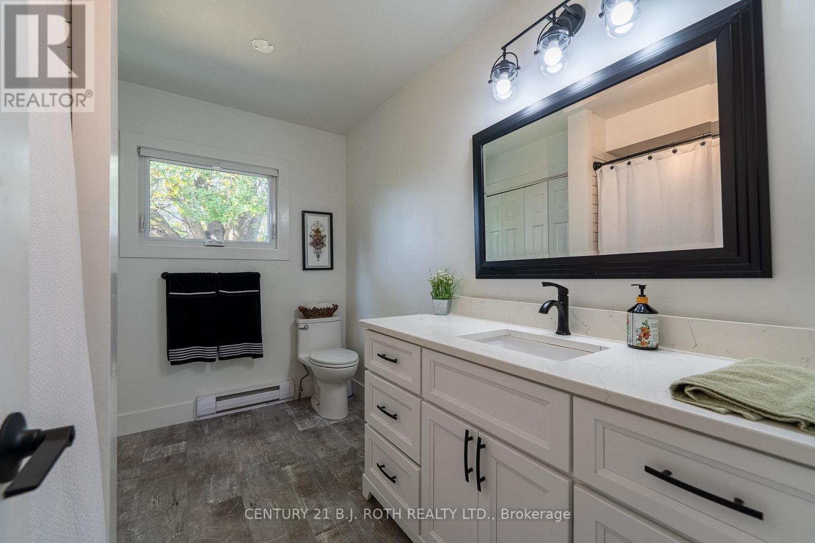 8101 Kings River Road, Ramara, Ontario  L0K 2B0 - Photo 15 - S12677860