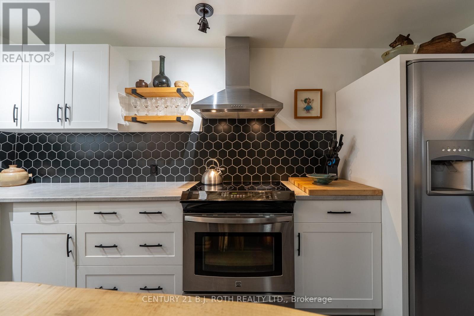 8101 Kings River Road, Ramara, Ontario  L0K 2B0 - Photo 8 - S12677860