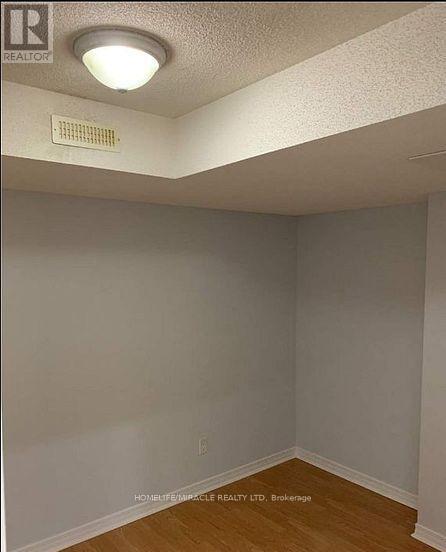 7247 Lowville Heights, Mississauga, Ontario  L5N 8L3 - Photo 25 - W12869842