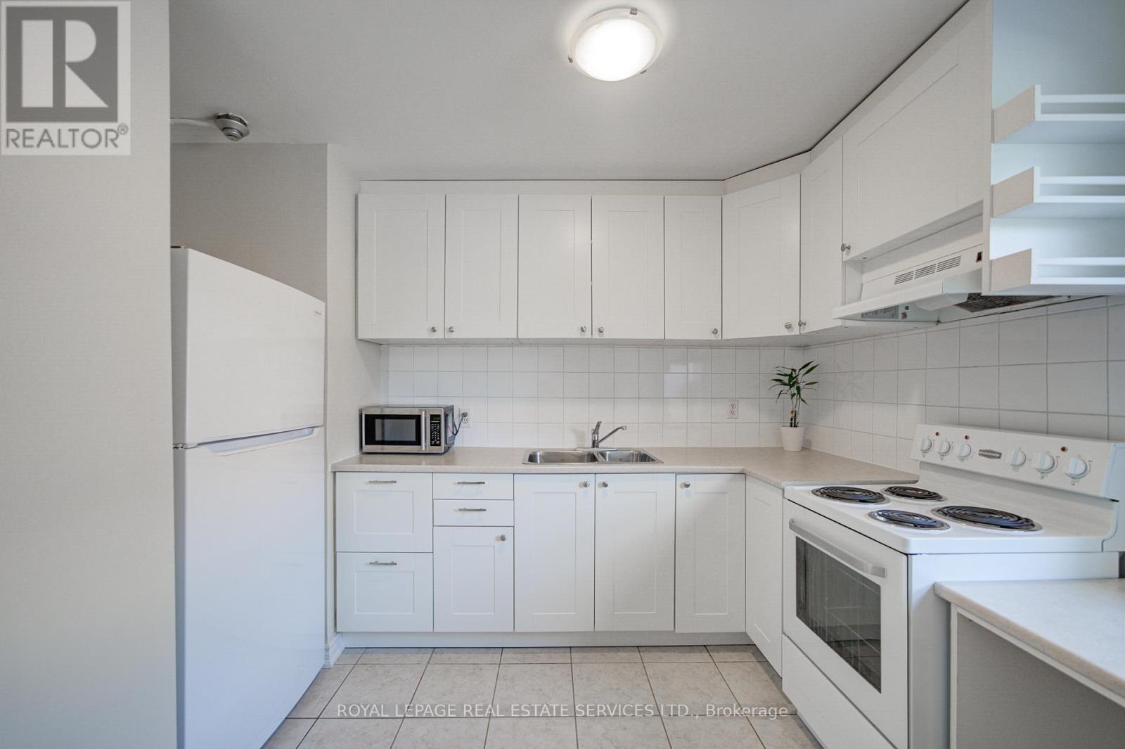 1 - 2329 Belyea Street, Oakville, Ontario  L6L 1N4 - Photo 11 - W12870258