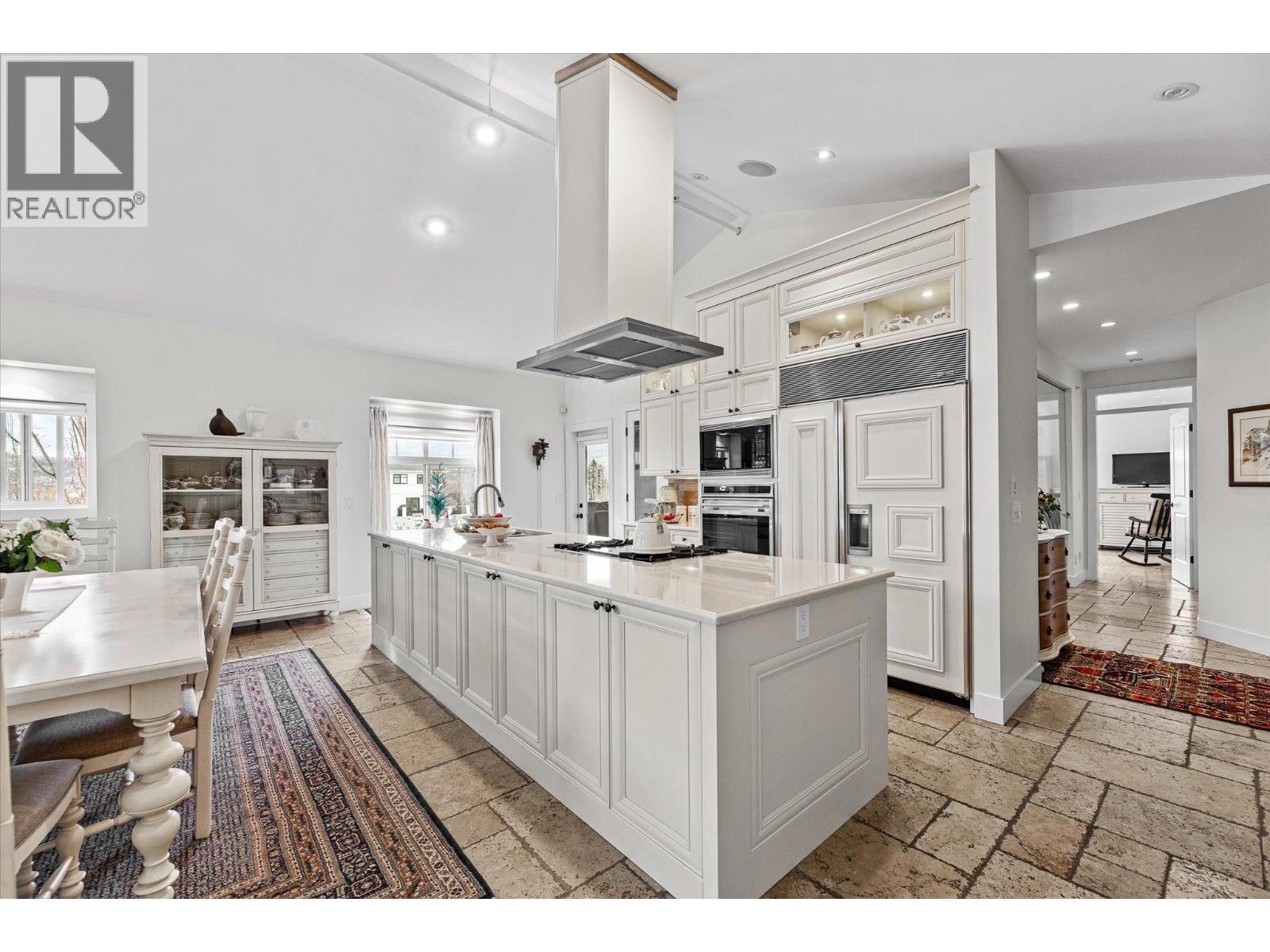 538 Mckay Avenue Unit# 401, Kelowna, British Columbia  V1Y 5A8 - Photo 3 - 10378786