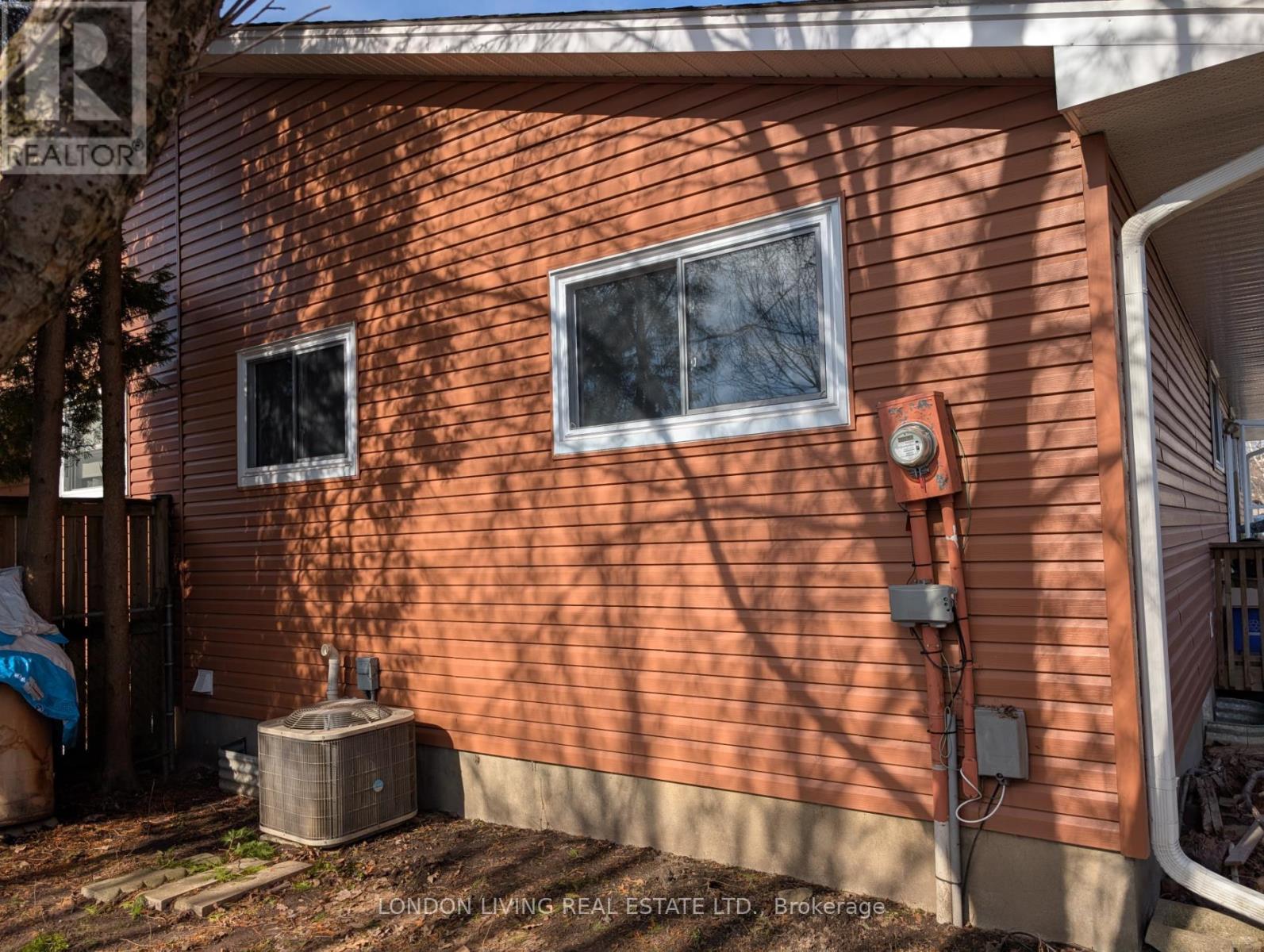 20 Edgemere Crescent, London South, Ontario  N5Z 4M5 - Photo 18 - X12870712